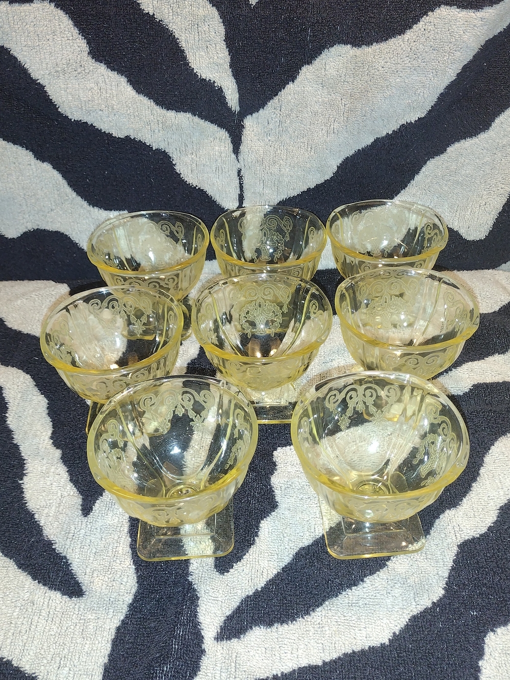 8 Indiana Glass Yellow "Lorain Basket Pattern " Etched Sherbet Dessert Cups -